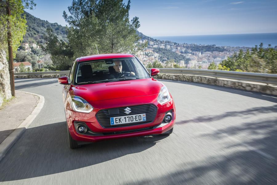  Suzuki Swift 2017 года  (WW) (фото 61 из 101)